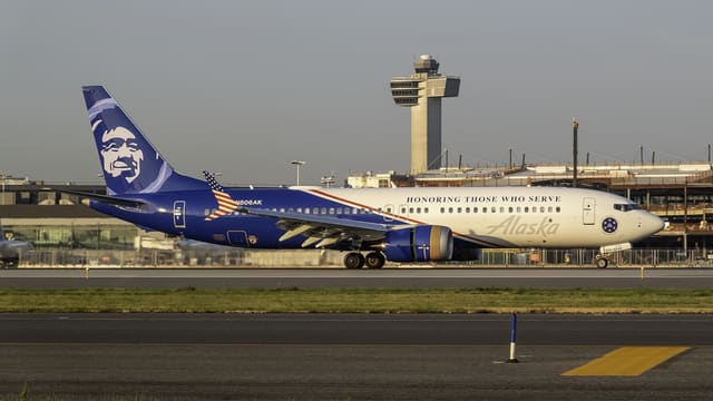N806AK - Boeing