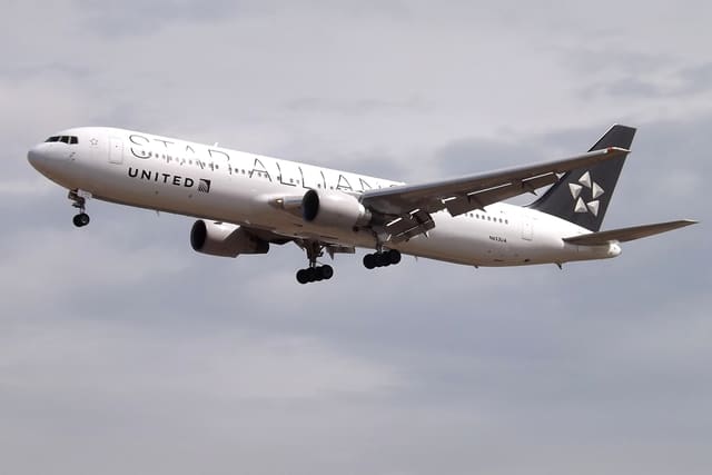 N653UA - Boeing