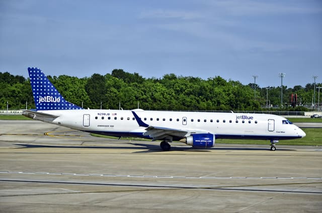 N298JB - Embraer