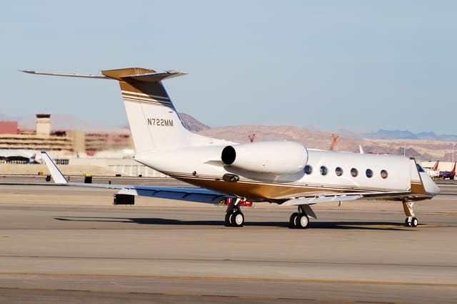 N722MM - Business jet