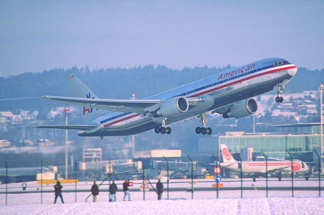 N347AN - Twin-engine aircraft