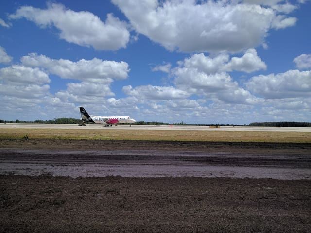 N327AG - Twin-engine aircraft