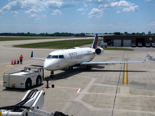 N8598B - Bombardier