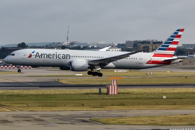 N838AA - Boeing