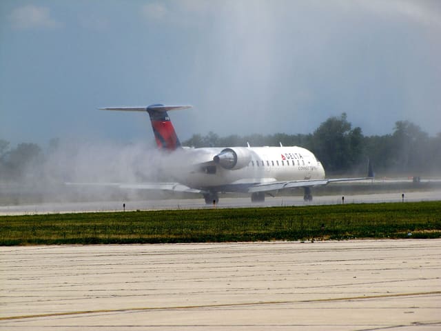 N8598B - Bombardier