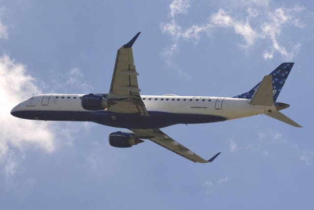 N316JB - Embraer