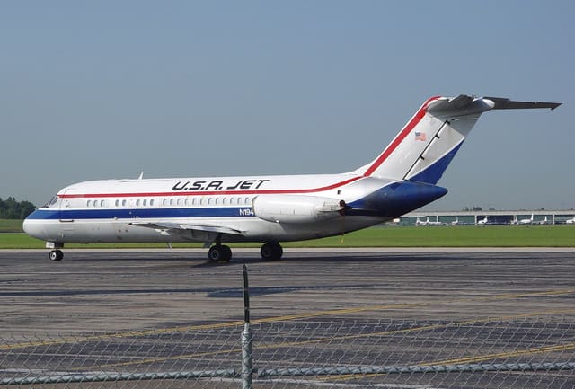 N194US - Douglas
