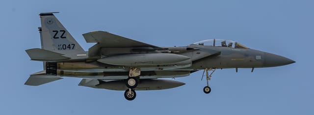  - Twin-engine aircraft