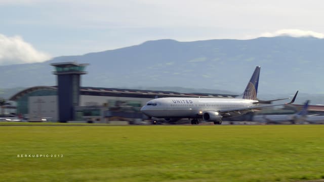 N76523 - Boeing