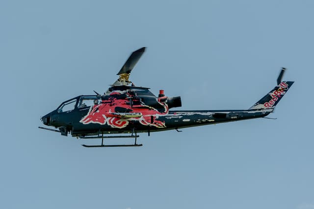 N11FX - Helicopter