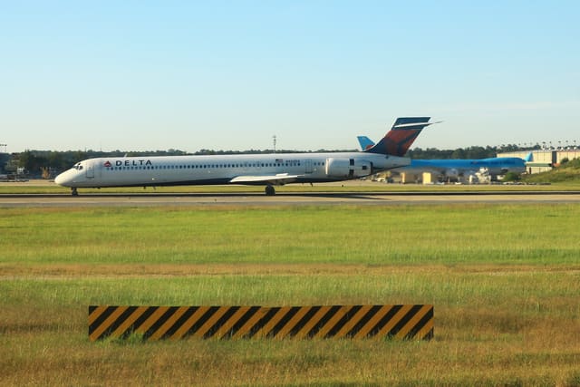 N922DX - Douglas