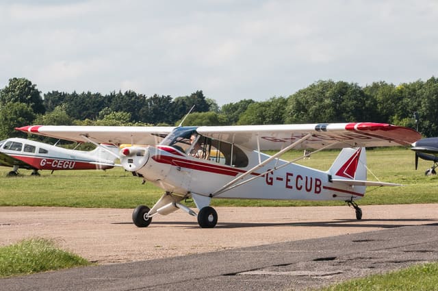 G-ECUB - Piper