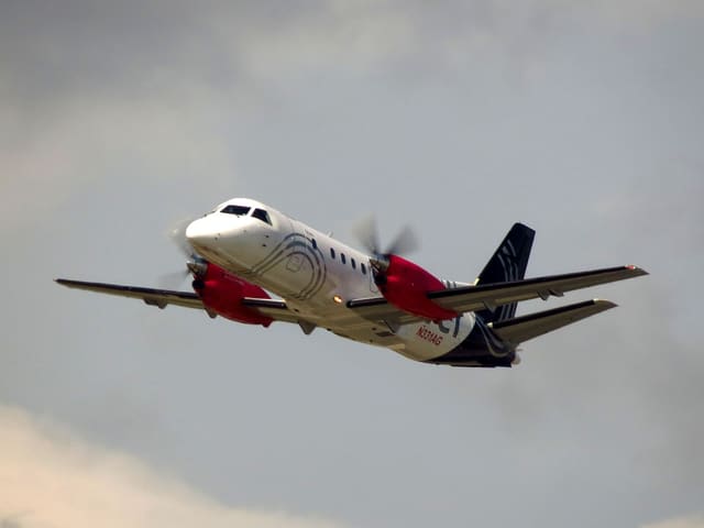 N331AG - Twin-engine aircraft