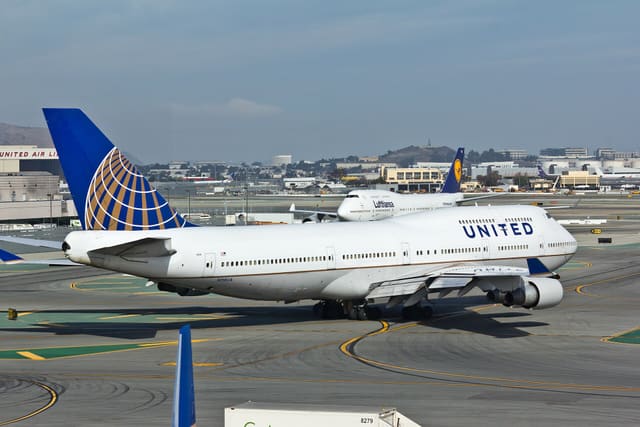 N118UA - Boeing