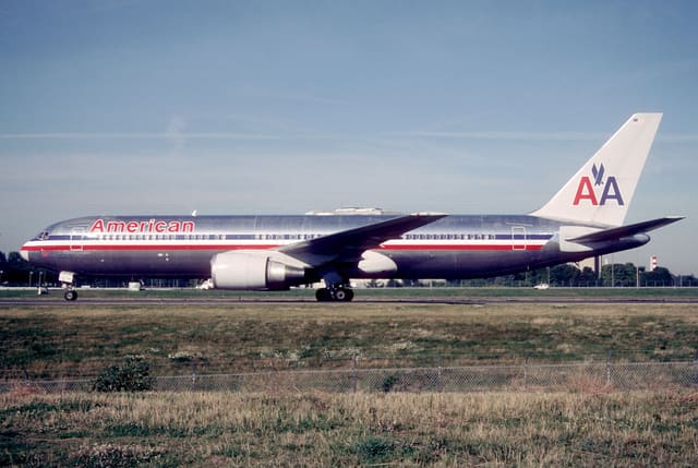 N359AA - Boeing