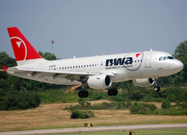 N318NB - Twin-engine aircraft