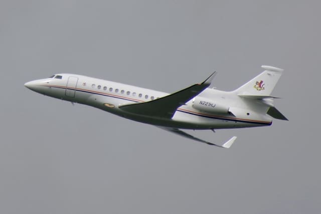 N221HJ - Business jet