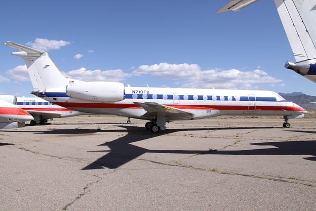 N710TB - Business jet