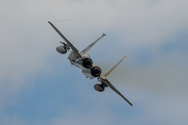  - Twin-engine aircraft