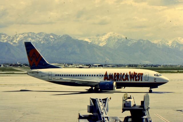 N329AW - Boeing