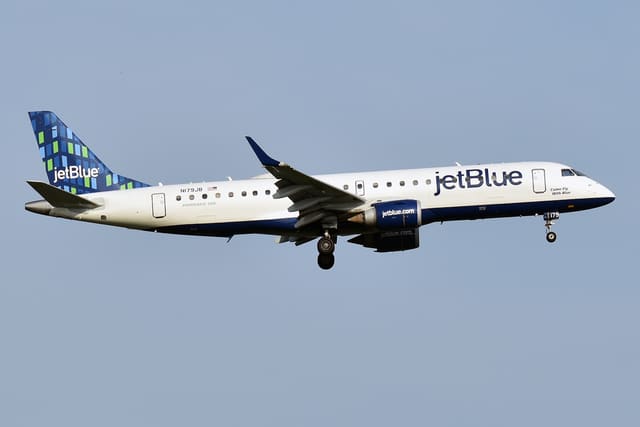 N179JB - Embraer