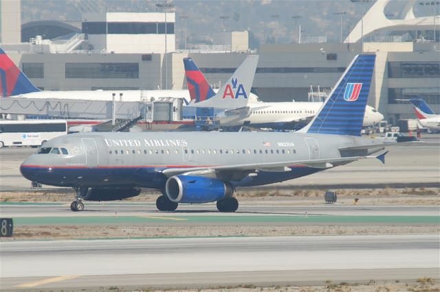 N823UA - Airbus