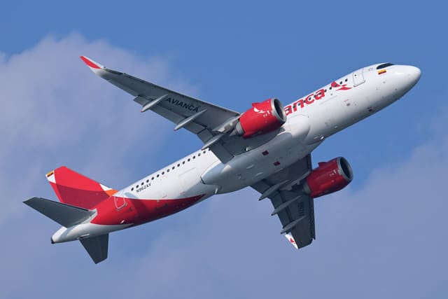 N962AV - Airbus