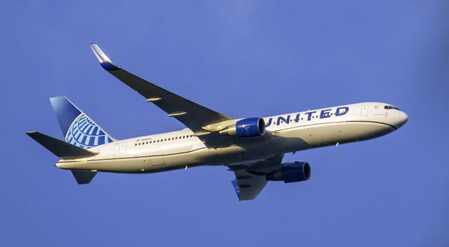 N660UA - Boeing