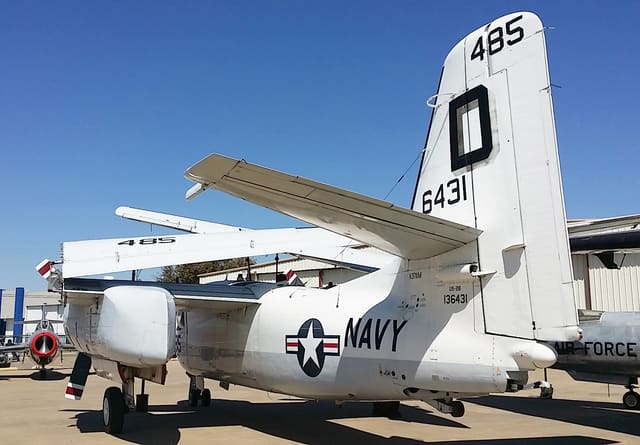 N37AM - Twin-engine aircraft