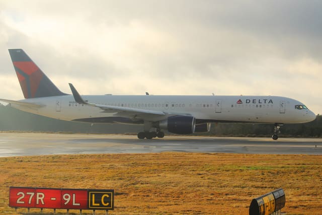 N688DL - Aircraft