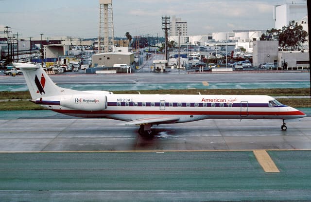 N823AE - Embraer