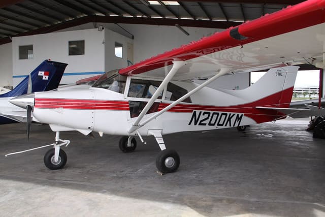 N200KM - Single-engine aircraft