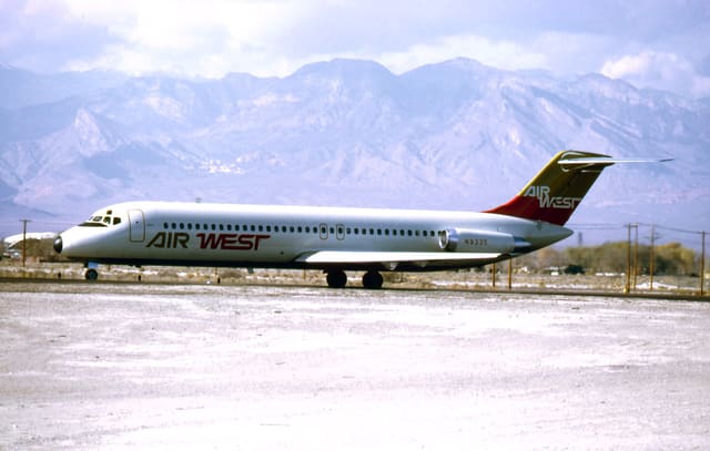 N9335 - Aircraft