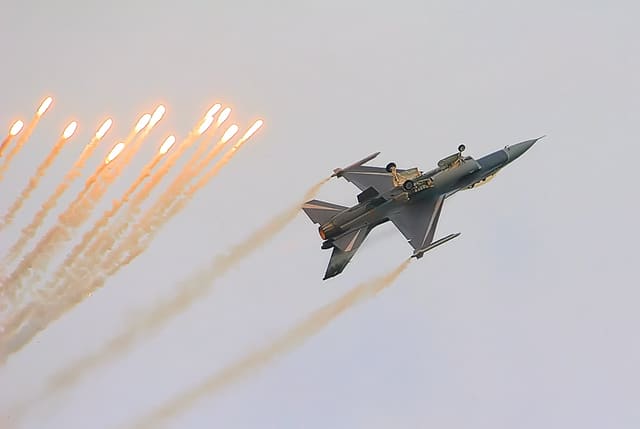  - Single-engine aircraft