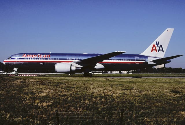 N381AN - Twin-engine aircraft