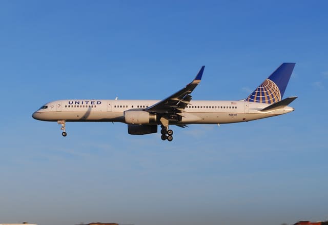 N58101 - Twin-engine aircraft
