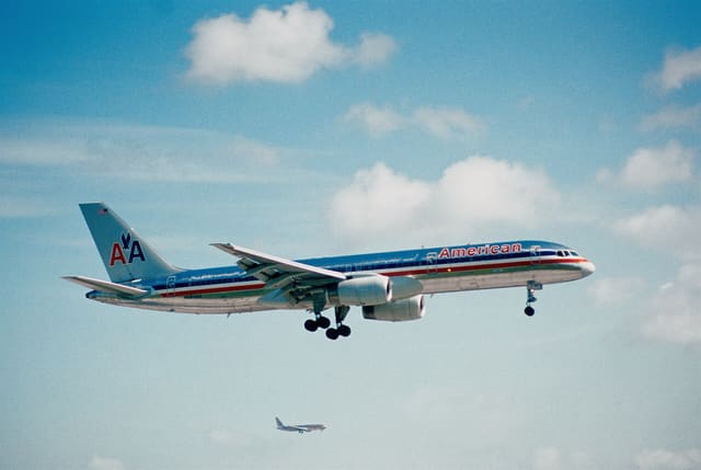 N684AA - Boeing