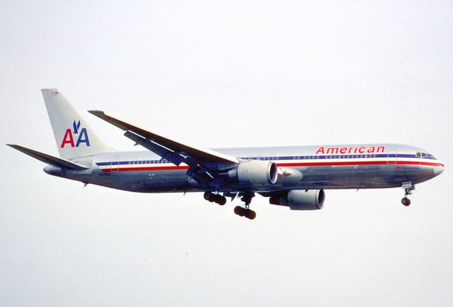 N379AA - Twin-engine aircraft