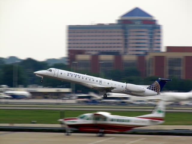 N13988 - Embraer
