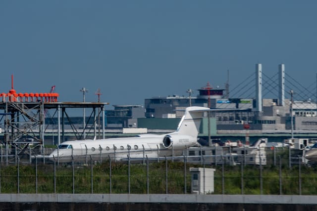 N272BG - Business jet