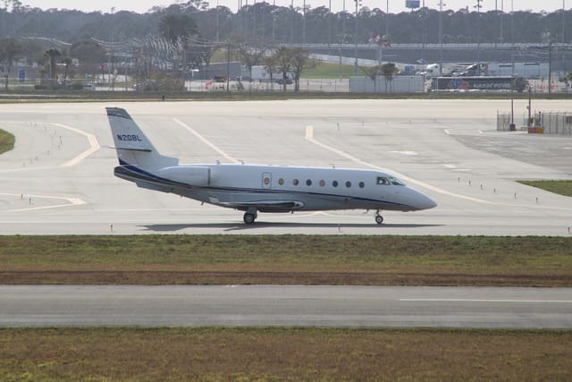 N20BL - Business jet