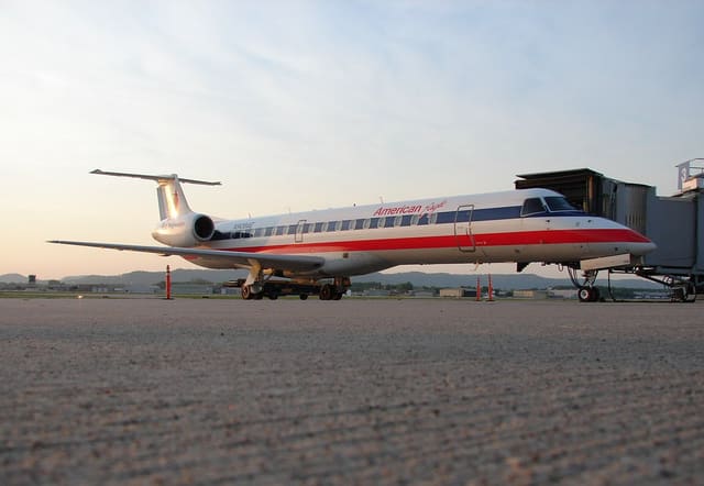 N909AE - Aircraft