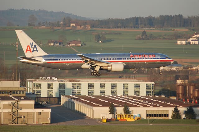 N390AA - Boeing