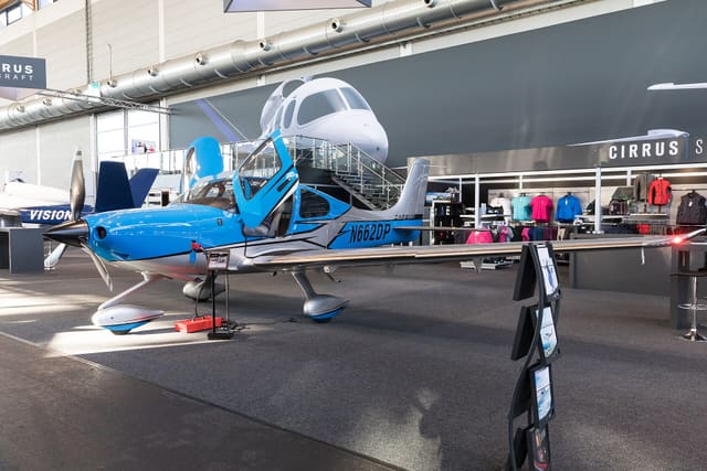 N662DP - Cirrus