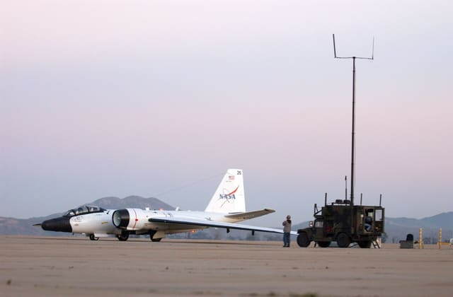 N926NA - Twin-engine aircraft