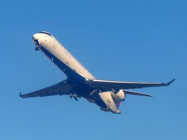 N195PQ - Bombardier