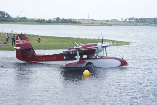 N144GW - Twin-engine aircraft