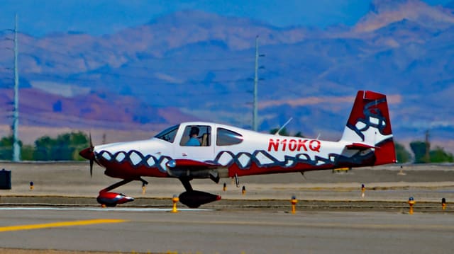 N10KQ - Single-engine aircraft
