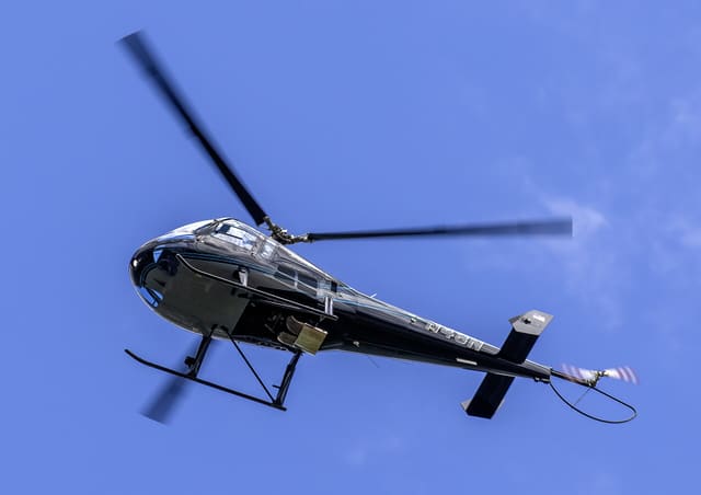 N48N - Helicopter