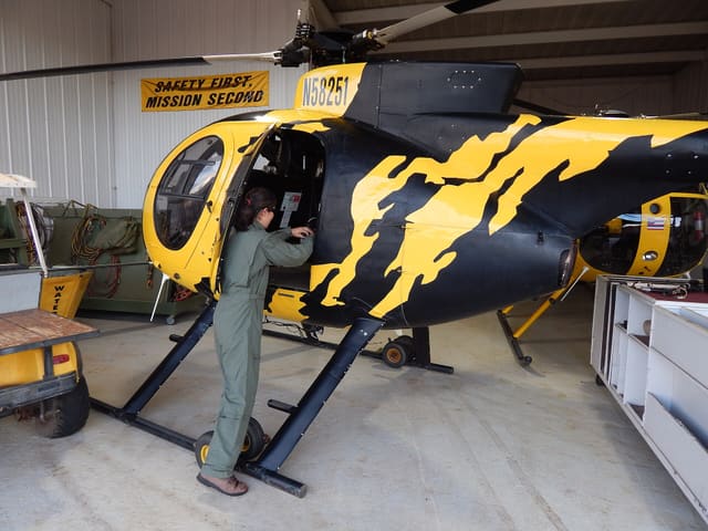 N58251 - Helicopter